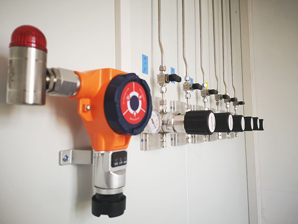 大學實驗室配氣系統圖